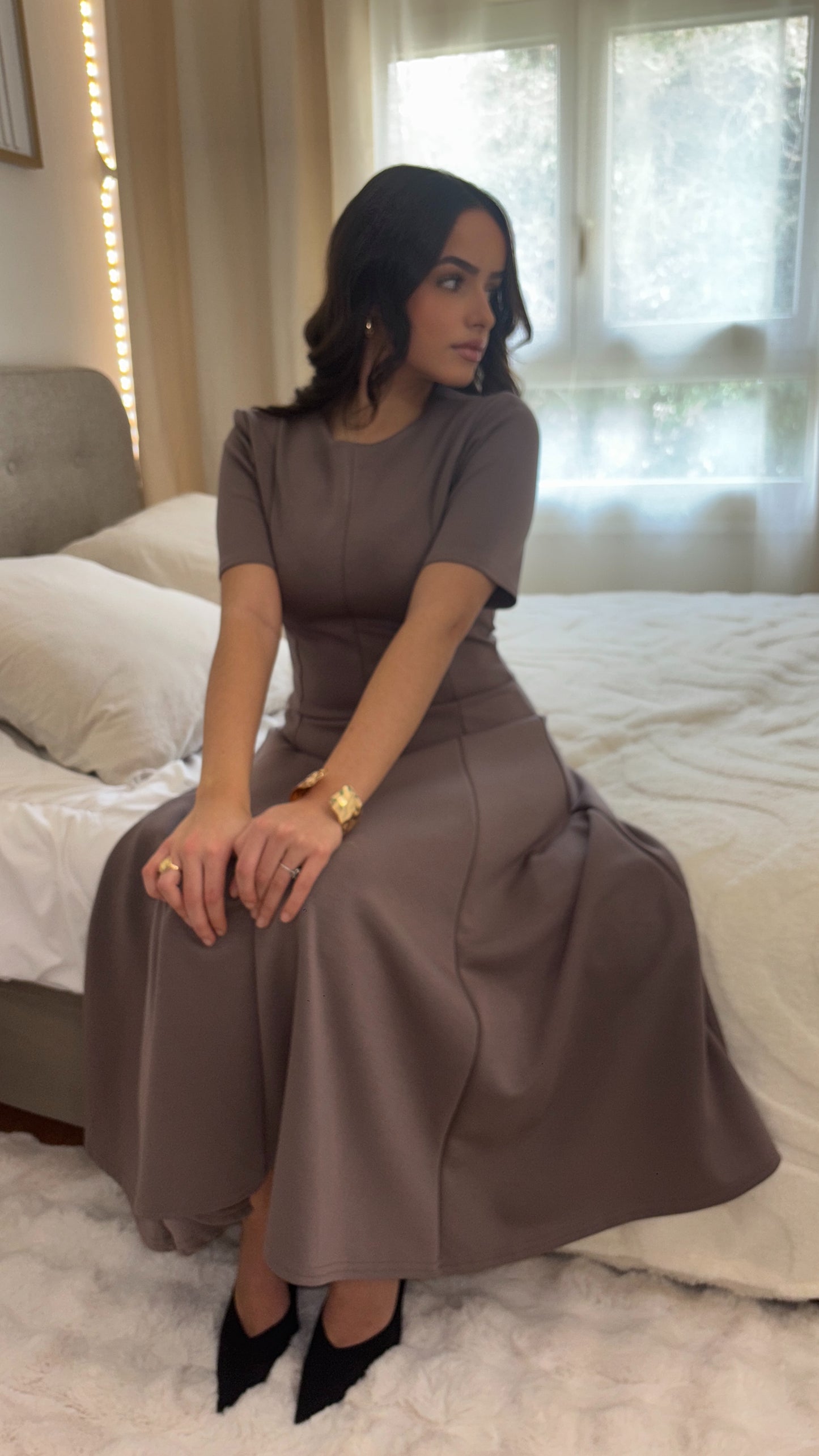 Robe Élégante Taupe