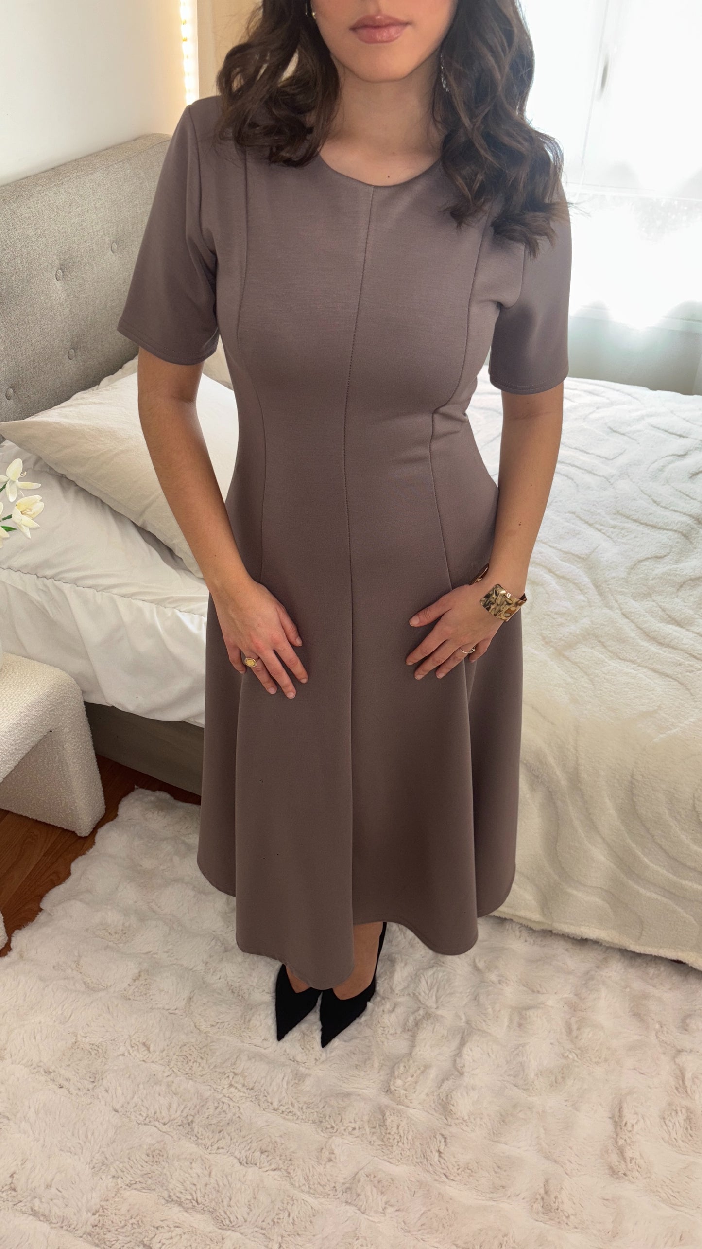 Robe Élégante Taupe