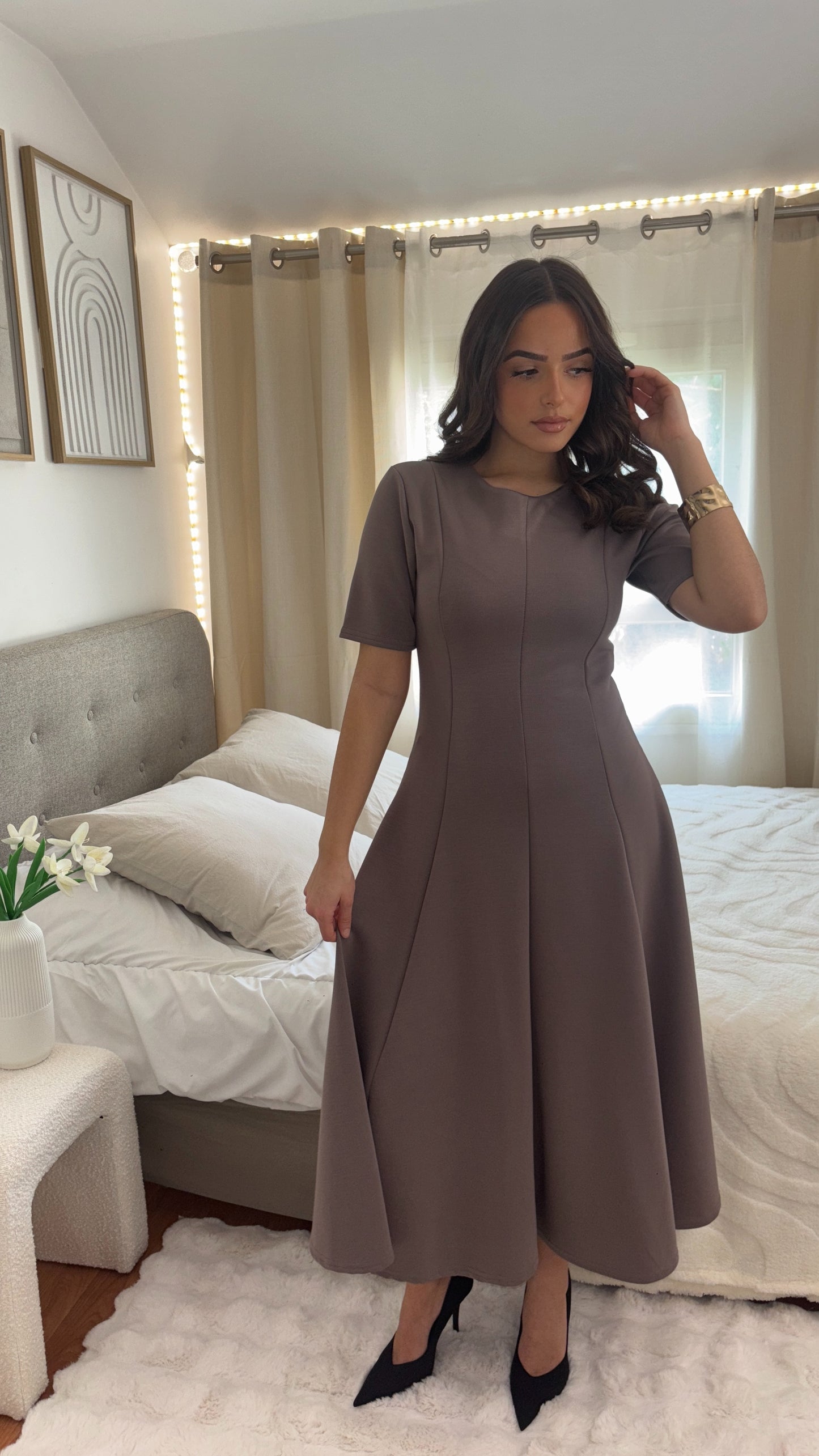 Robe Élégante Taupe