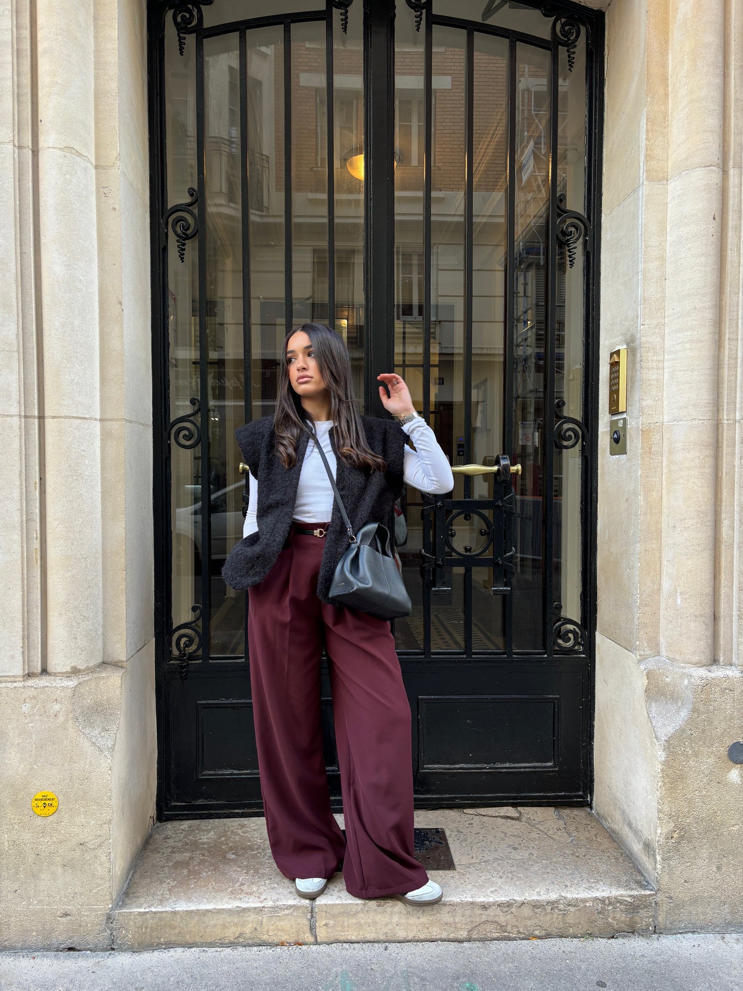 Pantalon bordeaux avec ceinture